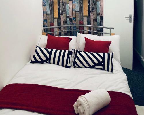 Large 4 Bedroom Home - Coventry City Centre