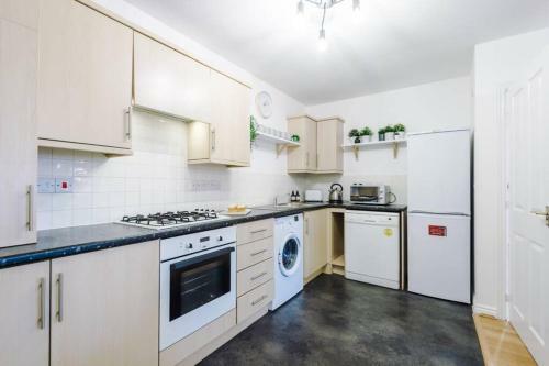 Paladine Place Serviced Apartment Coventry