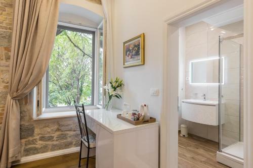 Hostal Pellegrini Luxury Rooms