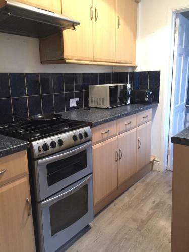 Private Double Room Near City Centre, Coventry