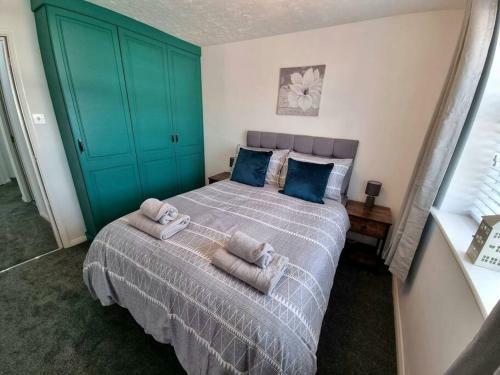Newly Refurbished 2 Bed, City Centre Apartment.