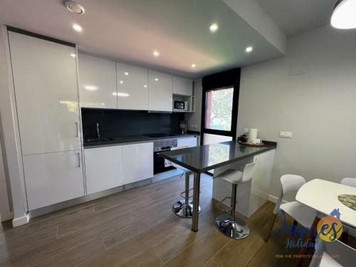 Luxurious 1st Floor Apartment With Com Pool Vm22