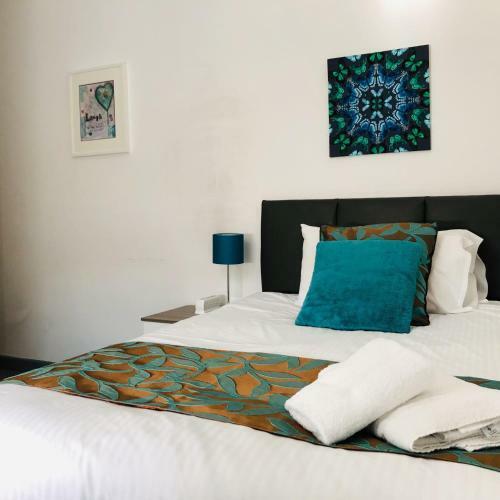 Hotel Opal Bank