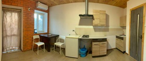 Hostal Azovmore Tut