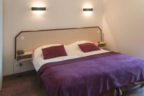 Hotel Logis Hostellerie Des Monts Jura