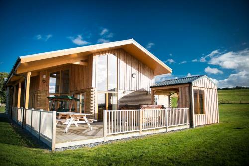 Blue Sky Lodges. Atlas & Aurae