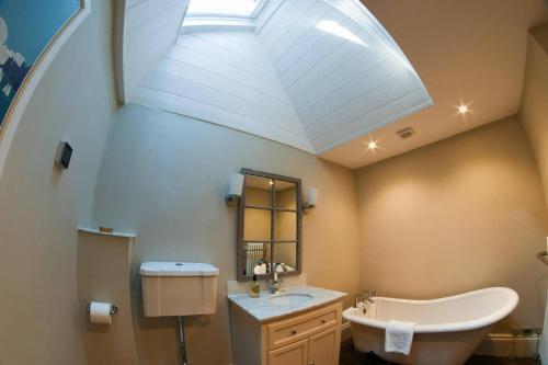 Amazing River View House Sleeps 8