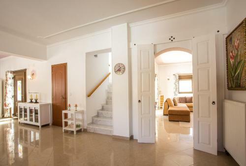 Thymoura Villa