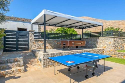Lambis Villas