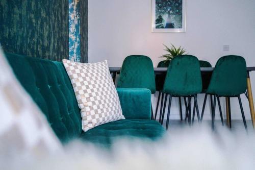 5 Bedroom House Manchester Hosted By Mcr Dens