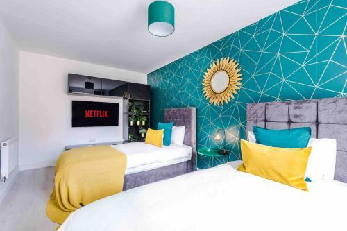 5 Bedroom House Manchester Hosted By Mcr Dens