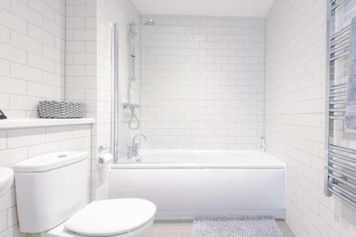 2 Bedroom Apartment Manchester Hosted By Mcr Dens