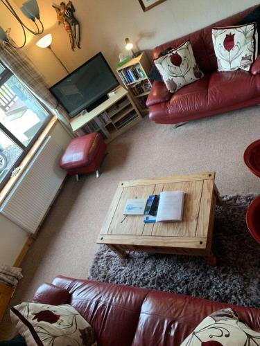 Snowberry Cottages No1