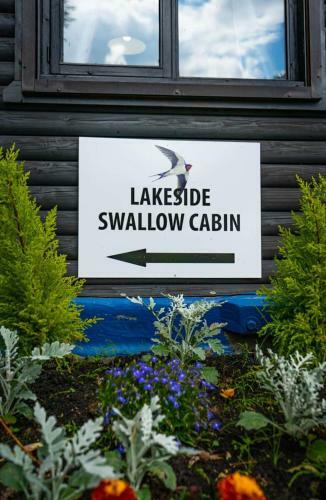 Lakeside Swallow Lodge - Private Hot Tub