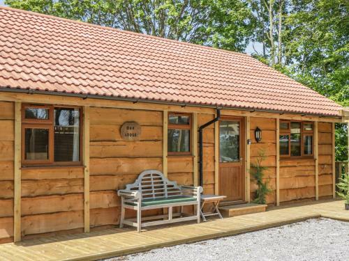 Oak Lodge