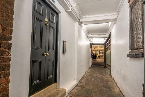 Newly Converted Apartment Rowntree House Shambles