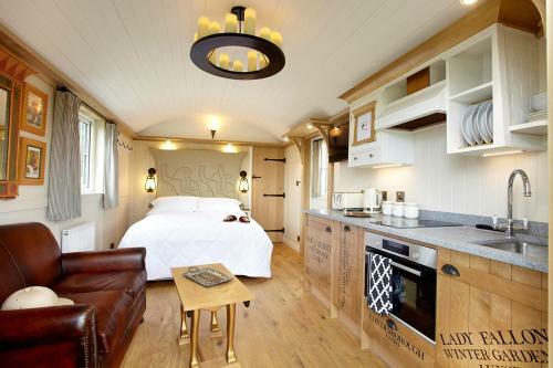 Lodge Hornington Manor Shepherds Huts