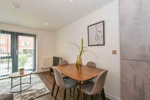 10 Icona A City Centre Apartment