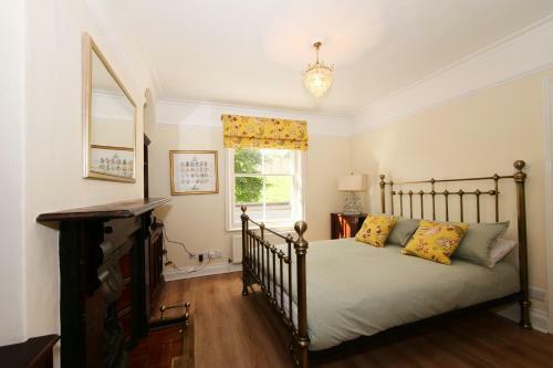 Stodham House With Minster Views!