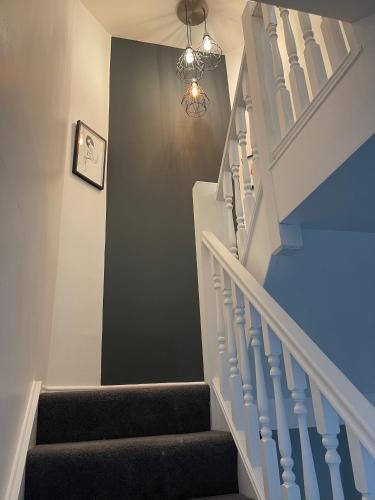 5 Lockside *free Private Parking* *city Centre*