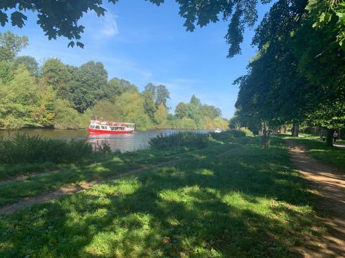 Riverside Lodge - Free Parking - Riverside Walks