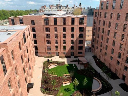 Luxury One Bedroom Apartment Within The City Walls