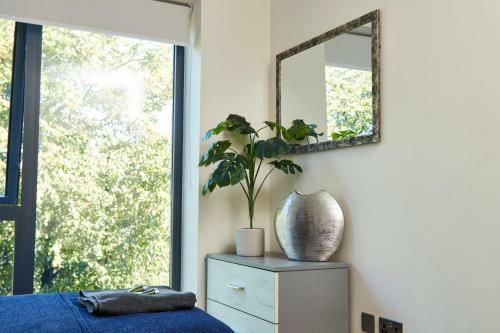 Luxury York Centre Apartment Free Gated Parking