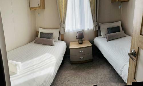 Roseberry Lodge With Hot Tub