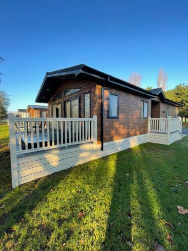 Brackencroft Lodge With Hot Tub