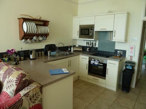 2a Redcliffe Apartment