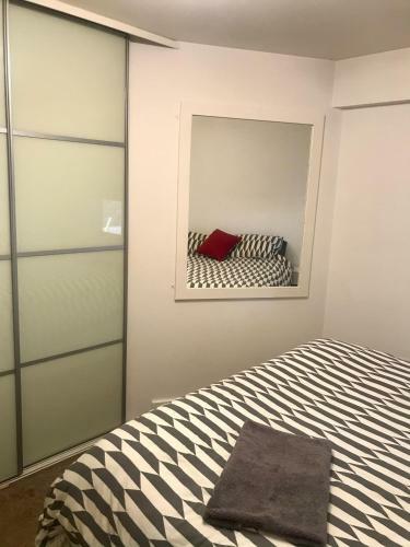 Central 2 Bed, 2 Bathrooms, Ground Floor Apartment With Parking