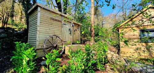 Lodge Miners Log Cabin