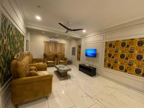 Apartamento Luxurious 1bhk & 2bhk Bahria Heights Apts.