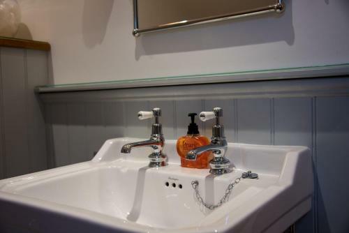Bed & Breakfast St Leonards Farmhouse