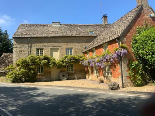 Hostal Stable Lodge At Bledington Mill