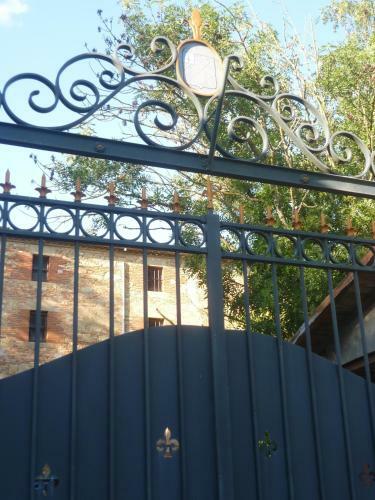 Hostal Ch�teau De Vall�gue