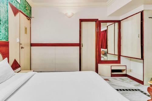Hotel Collection O 84605 Srk Diamond Inn