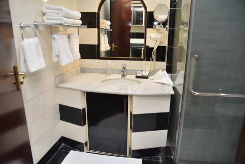 Al Kiram Hotel