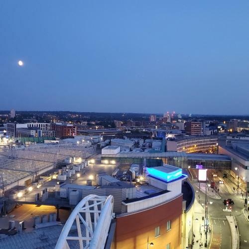 Cityscape Apartment In Birmingham With Self Checkin