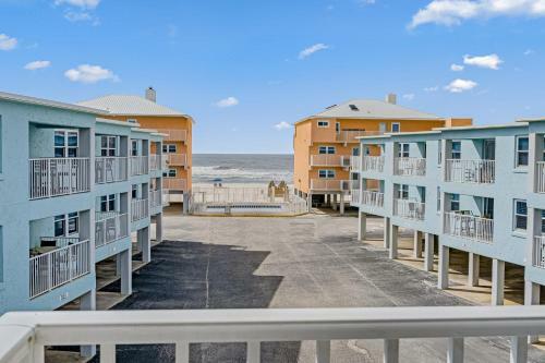 Harbor House B-30