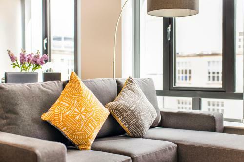 Luxury Apartment - City Centre - Great For Long-term & Contractor Stays
