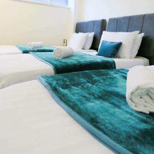 Tudors Esuites Five Ways Private Terrace & Parking