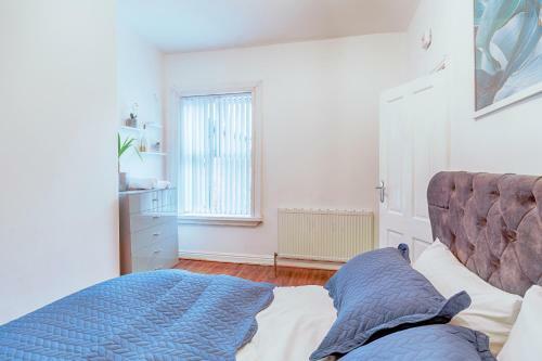Luxury 4 Bed House With Jacuzzi, We Take Deposits