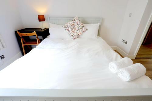 Birmingham Postbox Premier Home Stay Apartment