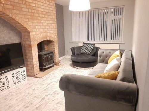 Beautiful Modern Three-bedroom Semi Detached House