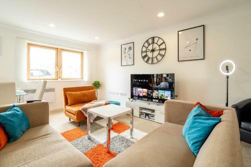 Stylish 2-bed Birmingham City-centre Apartment + Parking