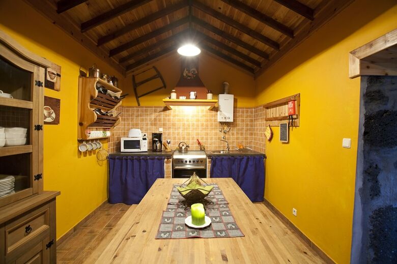 Hostal Adegas Do Pico