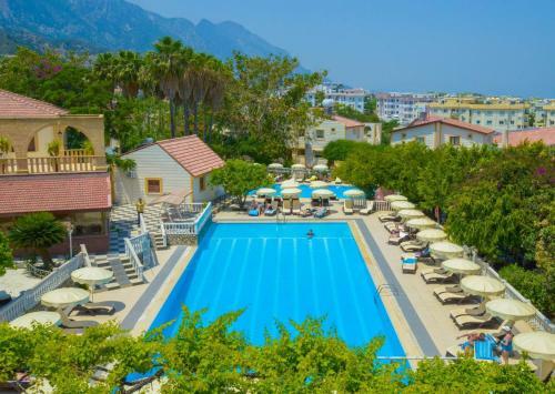 Hotel Riverside Garden Resort