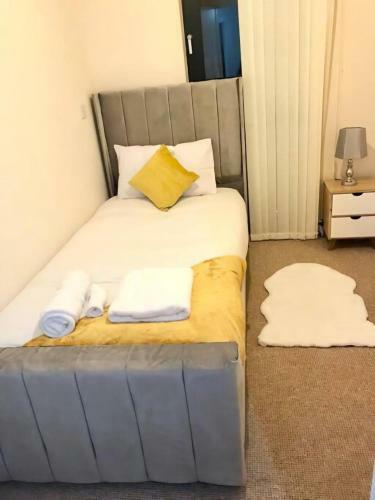 Luxury 2 Bed Lovely Garden Views Apartment