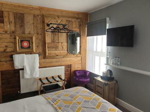 Carpenters Arms Hotel